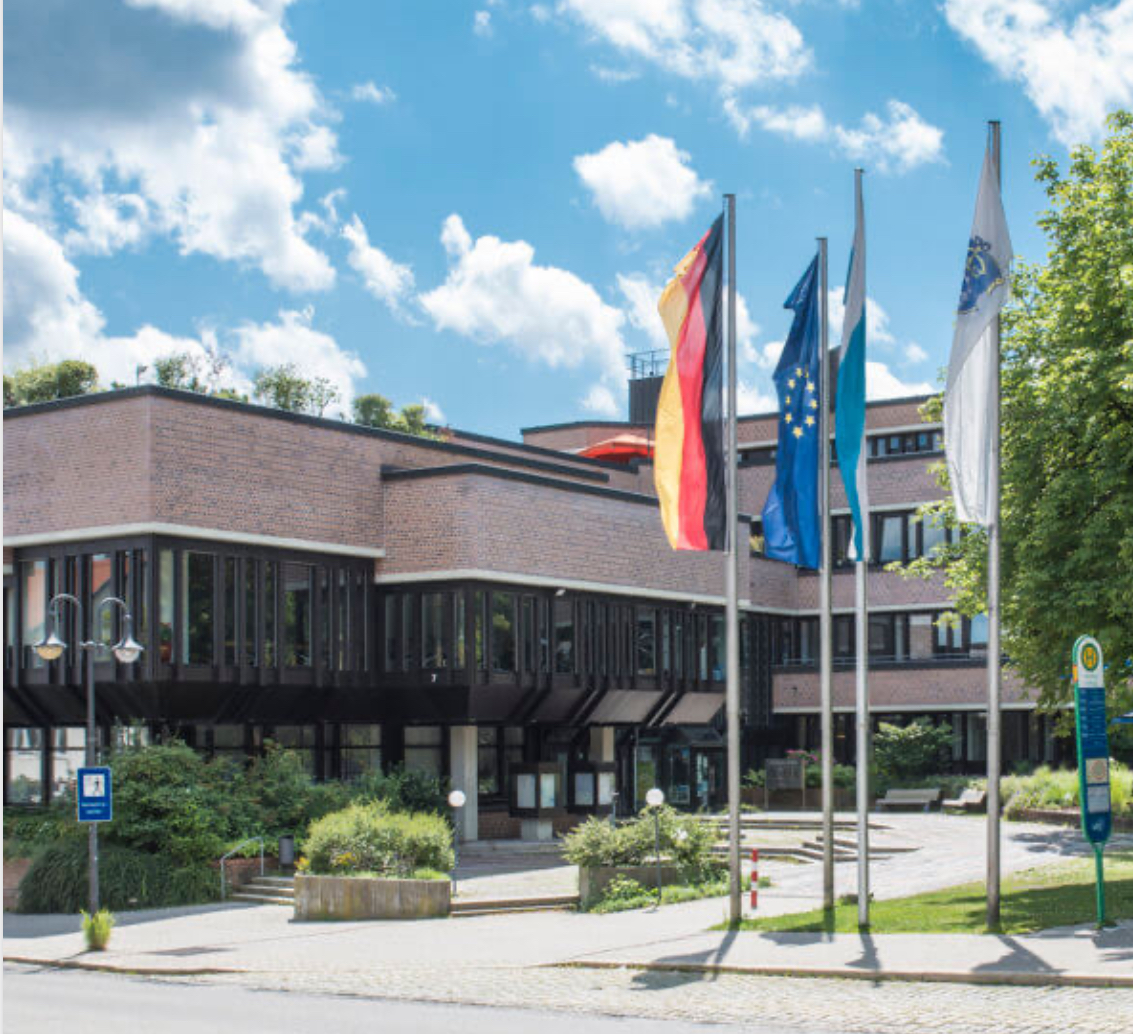 Geothermie und neues Gewer­be­ge­biet am Flug­hafen – gibt es jetzt Klar­heit?